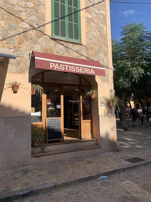 entrance at Es Cos in Valldemossa