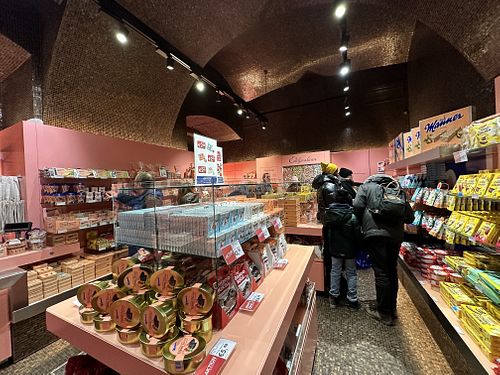 inside  at Manner in Vienna