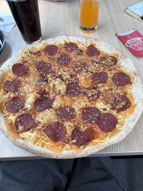 Vegeroni vegan pizza with thin crust (ohut)  at Pizza Hut in Haemeenlinna