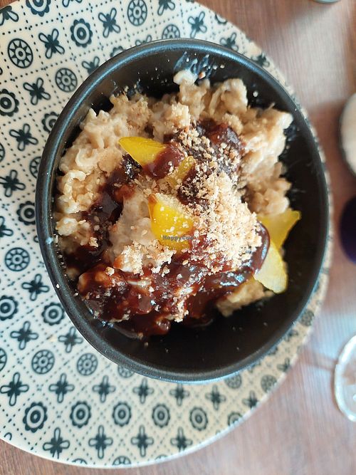 Pear porridge about 9 euros at Ullmann's Zuckerbäckerei in Vienna