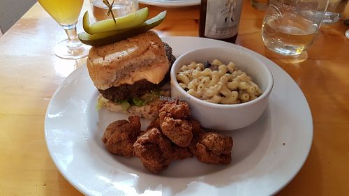 Vegan burger, seitan and mac'n cheese at Rise Above in St Catharines