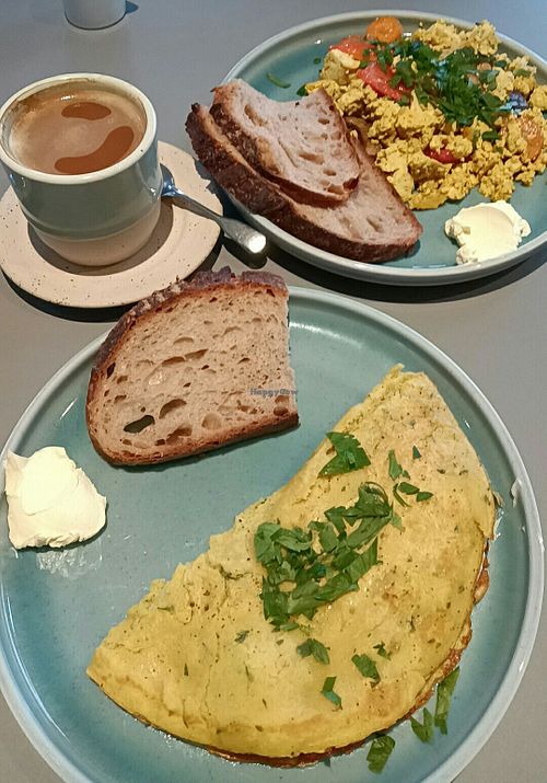 Omelette, tofu scramble & coffee. at Kaffeemacherei in Frankfurt