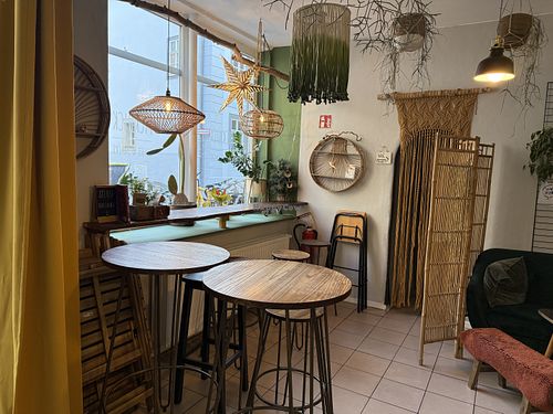 inside  at Picknick in Coburg