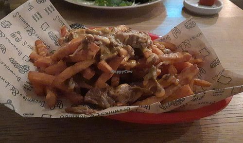 Loaded sweet potato fries with rendang jack fruit at Brownies & downieS in Sneek