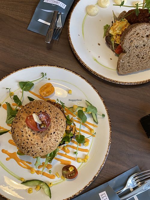 Kimchi burger en de vegan kroketten   at Brownies & downieS in S-gravenzande