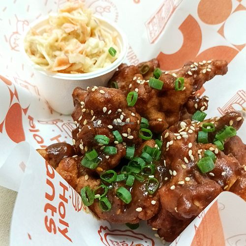 Alitas de coliflor at Holy Plants in Lima