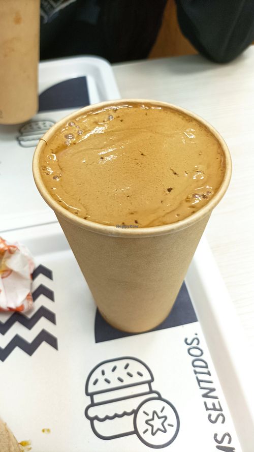 Milkshake de chocolucuma at Holy Plants in Lima