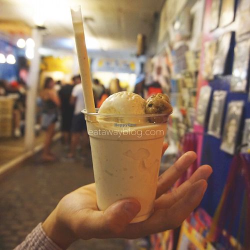 We have a great video which includes this restaurant!! eatawayblog at Cookies and Scream - Camden Lock Market in North West London