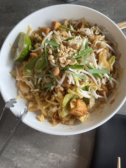 pad thai  at Star Noodle in Lahaina