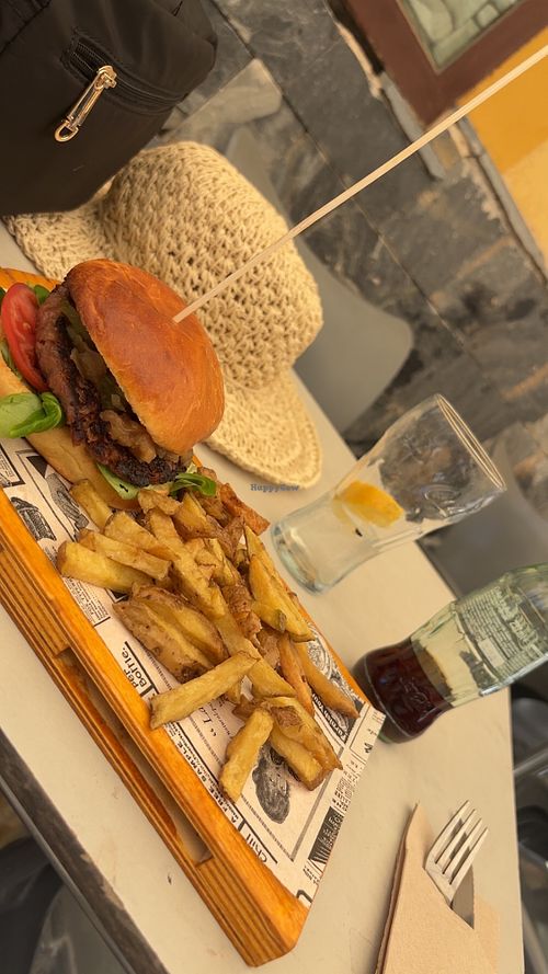 Beyond Burger  at El Rincón del Perlita in Cartagena