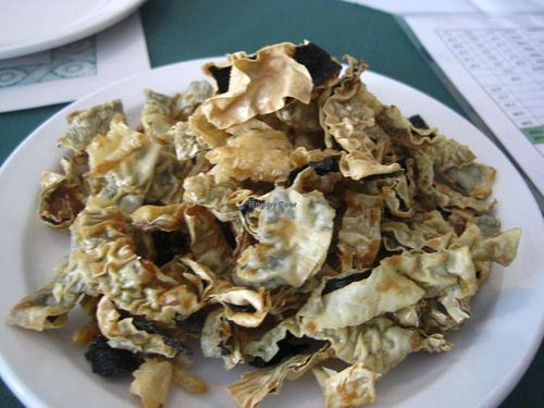 Deep-fried seaweed with yuba at Su Shian Yuang in Montreal