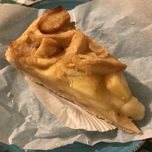 Apple pie at Vegustibus in Rome