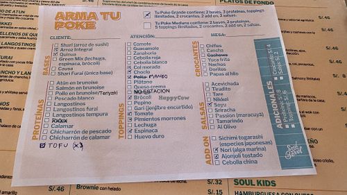 Arma tu poke  at Soul Bowl in Mancora