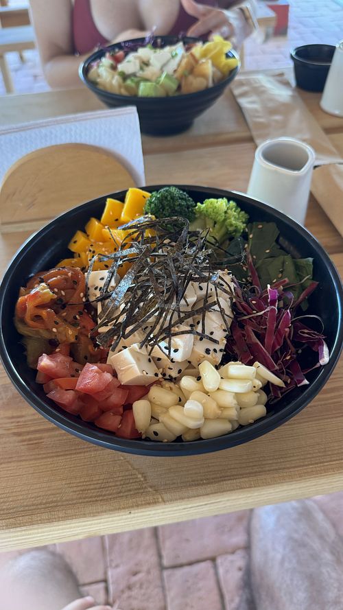 Poke grande  at Soul Bowl in Mancora