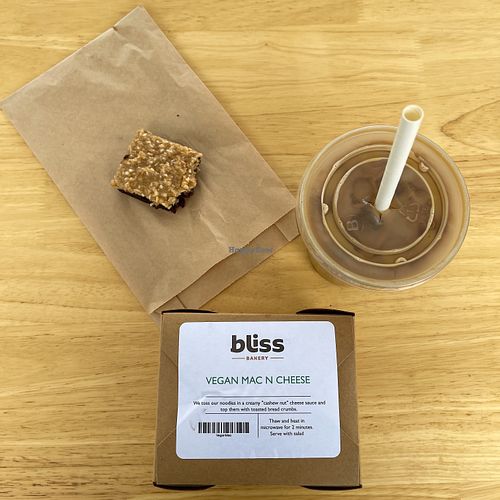 Vegan baker bar, latte with oat milk, vegan mac & cheese at Bliss Bakery in Peachland