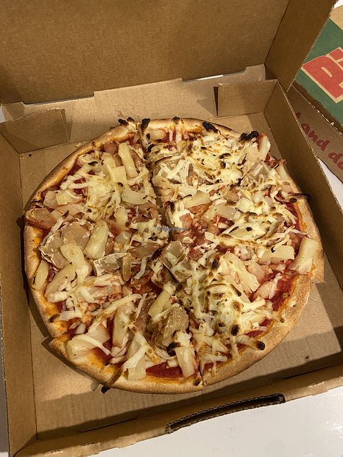 Vegan tropical pizzaa  at Pizzario in Flagstaff Hill