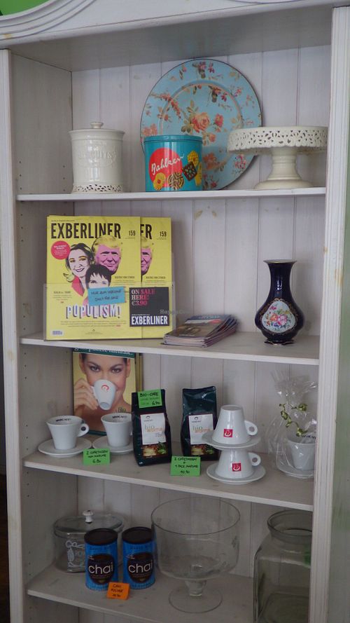 Teas for sale at Die Rebellion des Zimtsterns in Berlin