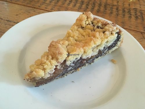 poppyseed plum cake at Die Rebellion des Zimtsterns in Berlin