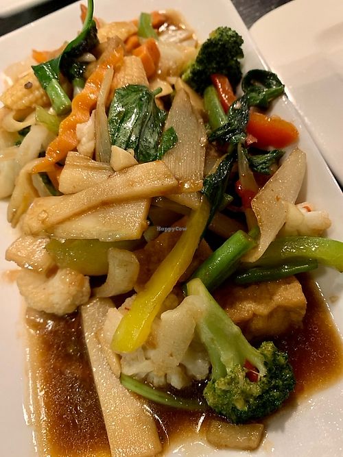Thai basil stir fried with tofu at Kin Kao in Aberdeen