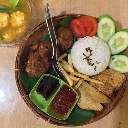 nasi kremes with sayur asem soup at Ce Pien Chek in 