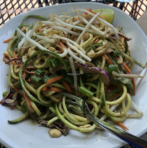 pad Thai at PuraVegan in St Louis