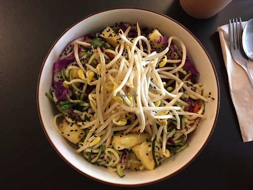 raw summer bowl at PuraVegan in St Louis