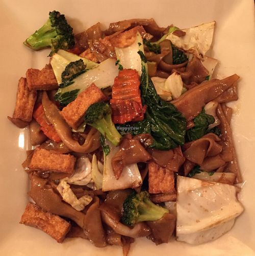 pad see ew (no egg) at Thai Lotus in Reno