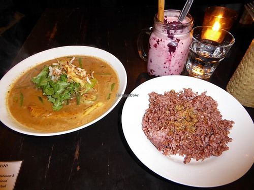 Rotes Curry at Green Ginger Noodle House in Canggu