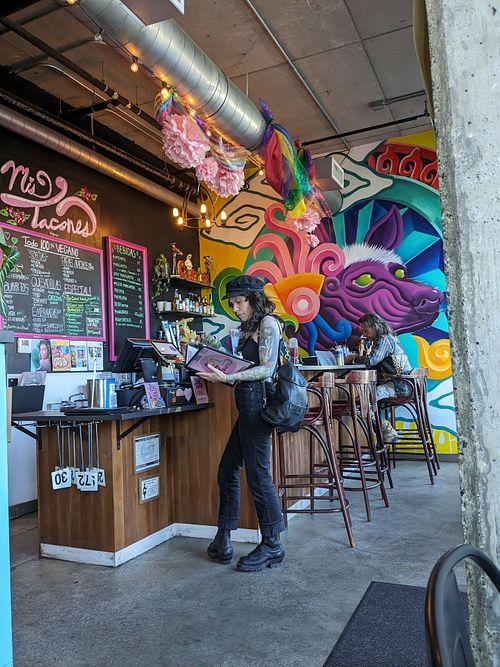 Ambiance  at Mis Tacones in Portland