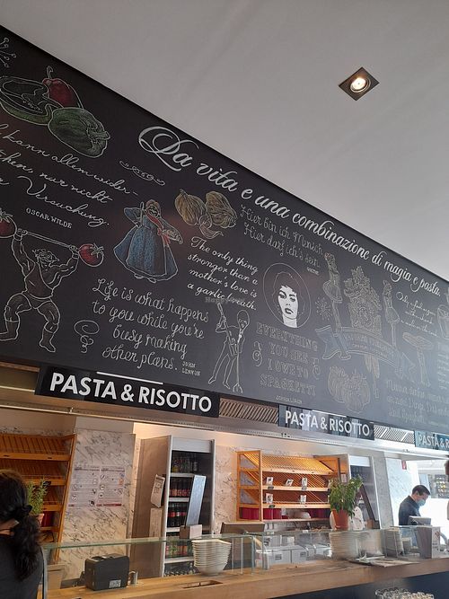 Interior decoration and food service at Vapiano in Freiburg