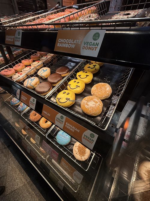 vegan donuts  at Dunkin' - U-Bhf. Friedrichstr in Berlin