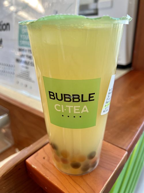 White peach 🍑 tea with rainbow 🌈 bubbles  at Bubble CiTea in Aberdeen