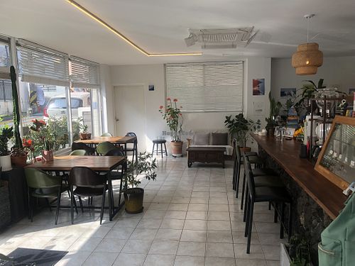 Vibe 1  at Usual Coffee in Jeju