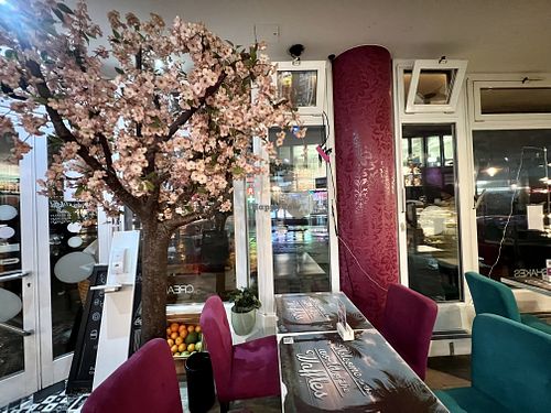 inside at Wonder Waffel - Hohenstaufenring in Cologne