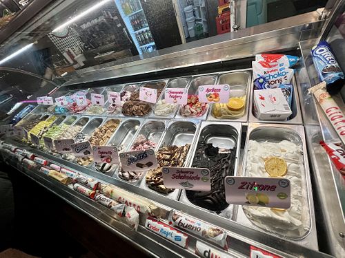 ice cream at Wonder Waffel - Hohenstaufenring in Cologne