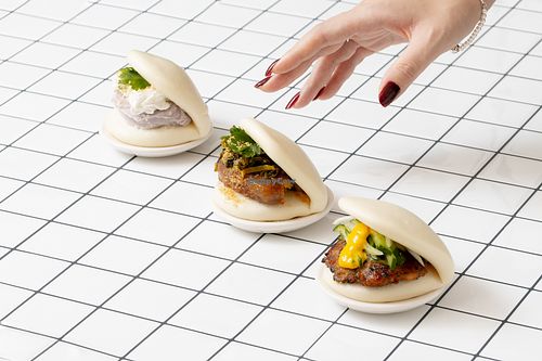 vegan Taiwanese bao buns at DAYLILY KAMPO STAND  in Osaka