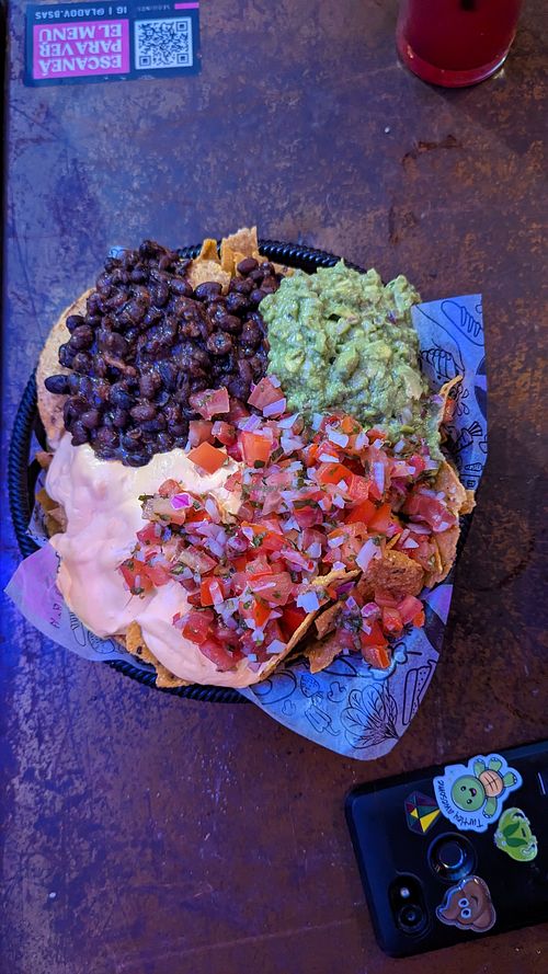 Nachos con Todo at Lado V in Buenos Aires
