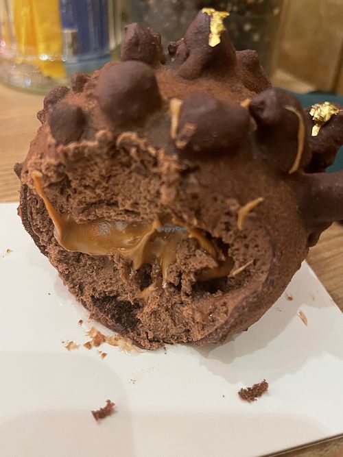 Rocher - blown away by this dessert and all the layers. One of the best I ever ate (yes, it’s vegan…!) at Essentia by Holger Deh in Hong Kong Island