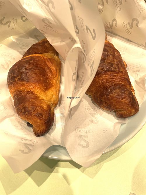 Croissants with chocolate filling   at 2foods - Ginza Loft in Tokyo