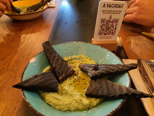 Menu of the day / Starter / peas hummus with focaccia at A Vocados de Cine in Barcelona