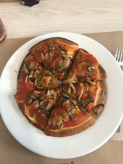 pizza vegetal sin mozzarella  at Stop in Zamora