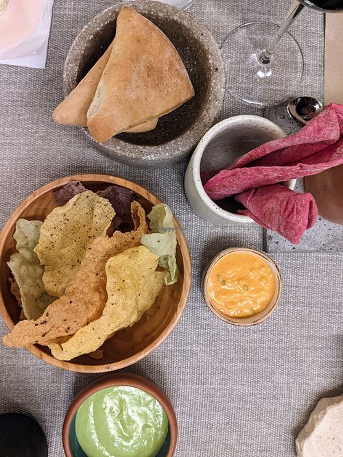 Bread service at Explora Valle Sagrado in Urquillos