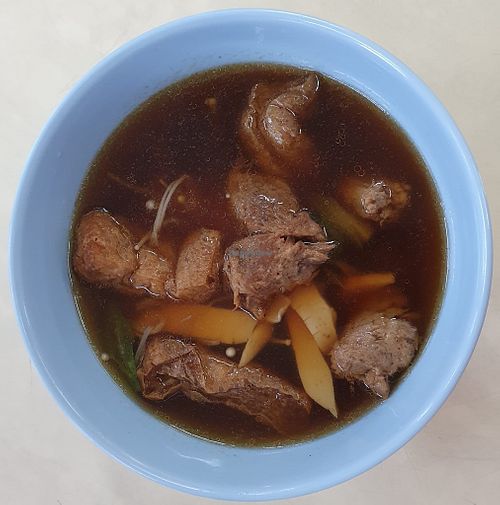 Bak Kut Teh (herbal soup)
Photo by Sam Lama at Yu Jian Vegetarian 遇见素食 in Central Singapore