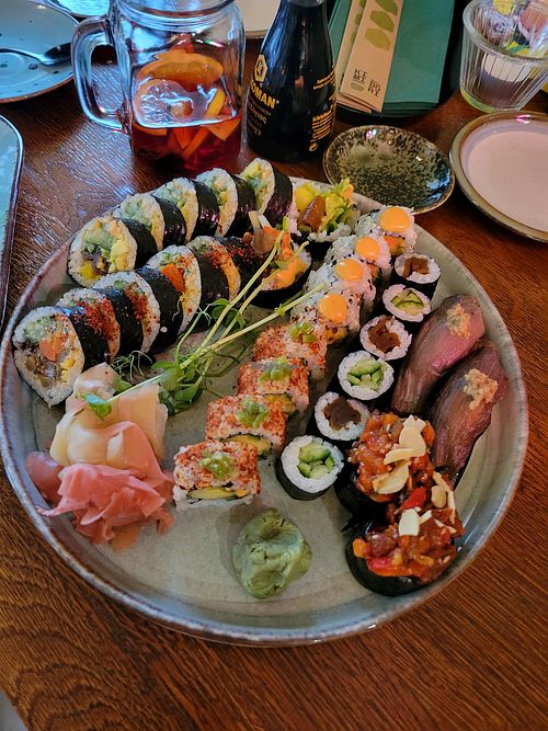 Sushi platter at Kimidori Green Sushi in Warsaw