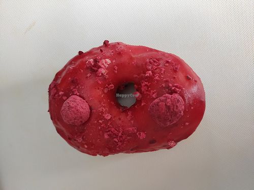 Sweet raspberry donut 🍩 at La Donuteria in Dolny Kubin
