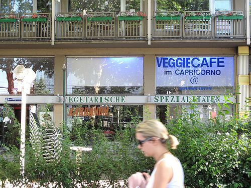 unassuming-looking place at Kardamom in Vienna