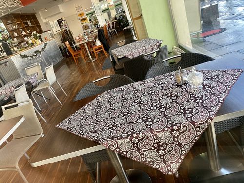 inside at Kardamom in Vienna