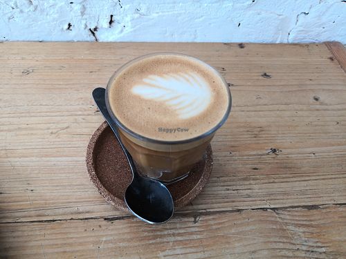 Oat flat white at Icon Coffee in Hampton