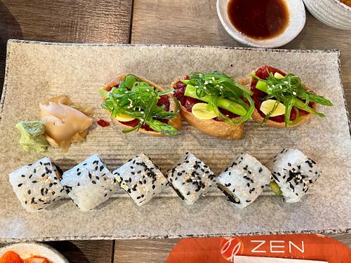 Vegetables sushi plate at Zen - Plearnary Mall in Bangkok