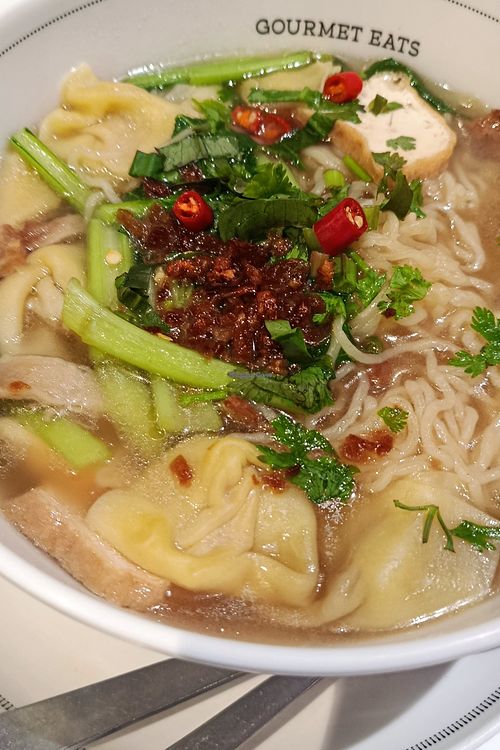 Wanton yellow noodle soup. at Talalaks  in Bangkok